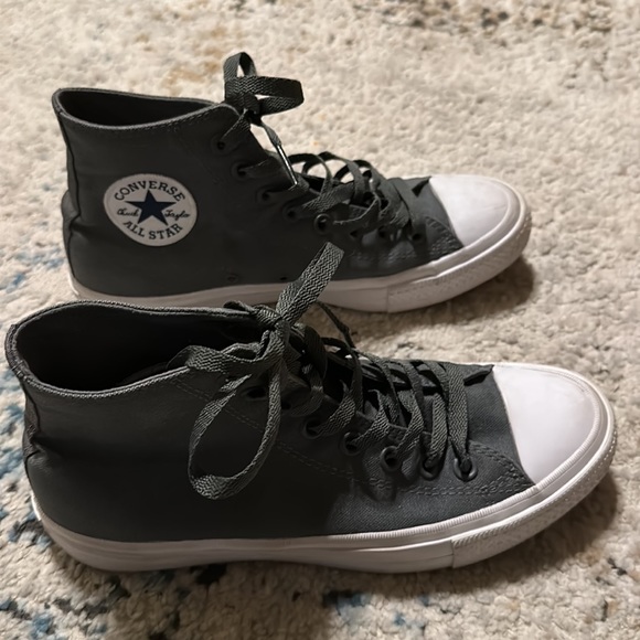 Chuck Taylor Converse High Tops Size 7 - Picture 4 of 11